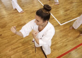 Przyjdź na bezpłatne treningi karate