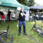 07.08.2021 Zagnańsk. Rajd rowerowy szlakiem Brygady Świętokrzyskiej Narodowych Sił Zbrojnych. Starosta kielecki Mirosław Gębski / Jarosław Kubalski / Radio Kielce