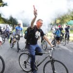 07.08.2021 Zagnańsk. Rajd rowerowy szlakiem Brygady Świętokrzyskiej Narodowych Sił Zbrojnych. Starosta kielecki Mirosław Gębski / Jarosław Kubalski / Radio Kielce