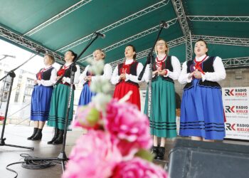 08.08.2021 Kielce.Buskie Spotkania z Folklorem - gala finałowa przed WDK. Zespół śpiewaczy Marzyszanki / Jarosław Kubalski / Radio Kielce