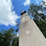 09.08.2021 Michala Góra. Z kapliczki ufundowanej przez myśliwych ktoś ukradł poroże / Jarosław Kubalski / Radio Kielce