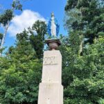 09.08.2021 Michala Góra. Z kapliczki ufundowanej przez myśliwych ktoś ukradł poroże / Jarosław Kubalski / Radio Kielce