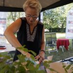 03.08.2021. Letnia kuchnia Radia Kielce. Słodkie wtorki. Na zdjęciu: Agnieszka Żelazna, dyrektor Samorządowego Przedszkola nr 18 w Kielcach / Anna Kwapisz / Radio Kielce