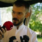 09.08.2021. Letnia kuchnia Radia Kielce. Wegański poniedziałek. Na zdjęciu Łukasz Wasik, drugi szef restauracji Żółty Słoń / Anna Kwapisz / Radio Kielce