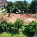 03.08.2021 Kielce. Teren Politechniki Świętokrzyskiej. Budowa toru dla łazików marsjańskich / Jarosław Kubalski / Radio Kielce