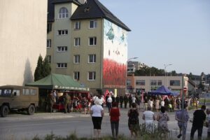 15.08.2021 Kielce. Otwarcie muralu na budynku przy ulicy Kochanowskiego / Jarosław Kubalski / Radio Kielce