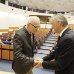 20.08.2021 Kielce. ŚUW. Wręczenie Medali Stulecia Odzyskanej Niepodległości. Na zdjęciu od lewej: Leszek Kwiecień i wojewoda świętokrzyski Zbigniew Koniusz / Jarosław Kubalski / Radio Kielce