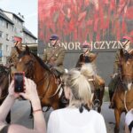 15.08.2021 Kielce. Otwarcie muralu na budynku przy ulicy Kochanowskiego / Jarosław Kubalski / Radio Kielce