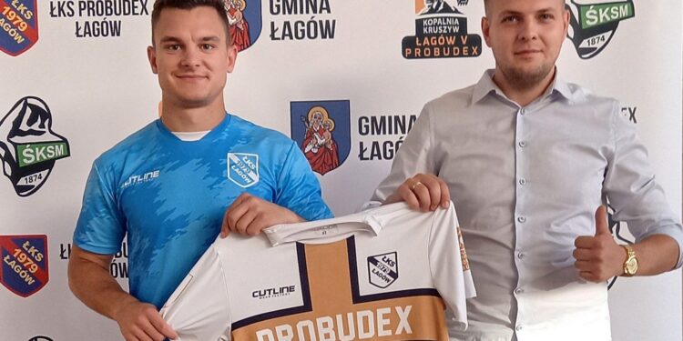 Na zdjęciu (od lewej): Piotr Cichocki i Wojciech Śmiech - dyrektor sportowy ŁKS Probudex Łagów / ŁKS Probudex Łagów / Facebook