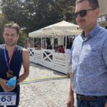 21.08.2021. Sandomierz. XII Triathlon Ziemi Sandomierskiej. Na zdjęciu (od lewej): Robert Mrozek, Paweł Wierzbicki - dyrektor MOSiR w Sandomierzu / Grażyna Szlęzak-Wójcik / Radio Kielce