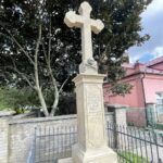 03.08.2021. Opatów. Krzyż przy ulicy Legionów / Emilia Sitarska / Radio Kielce