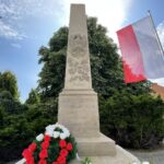 03.08.2021. Opatów. Pomnik mjra Ludwika Topora Zwierzdowskiego i powstańców styczniowych po odnowieniu / Emilia Sitarska / Radio Kielce