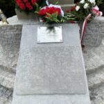 03.08.2021. Opatów. Tablica z imionami i nazwiskami walczących w Bitwie Warszawskiej / Emilia Sitarska / Radio Kielce