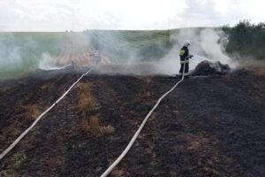 22.08.2021. Pożary pól i maszyn rolniczych / OSP Bodzechów