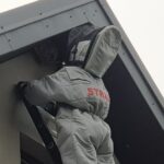 17.08.2021 Strażacy usuwający gniazda niebezpiecznych owadów / OSP KSRG Piekoszów