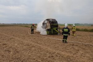 22.08.2021. Pożary pól i maszyn rolniczych / OSP Ożarów