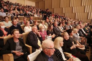 27.08.2021 Kielce. Filharmonia Świętokrzyska. Koncert pieśni patriotycznych / Jarosław Kubalski / Radio Kielce