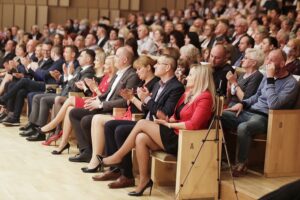 27.08.2021 Kielce. Filharmonia Świętokrzyska. Koncert pieśni patriotycznych / Jarosław Kubalski / Radio Kielce