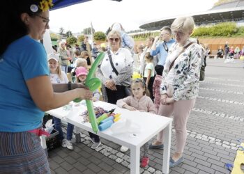 27.08.2021 Kielce. Pierwsza rocznica oddania wyremontowanego Dworca Autobusowego. Festyn przed dworcem / Jarosław Kubalski / Radio Kielce