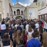 28.08.2021. Skarżysko-Kamienna. Powakacyjny Dzień Wspólnoty Ruchu Światło-Życie i adoracja przy symbolach Światowych Dni Młodzieży / Anna Głąb / Radio Kielce