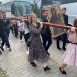 28.08.2021. Skarżysko-Kamienna. Powakacyjny Dzień Wspólnoty Ruchu Światło-Życie i adoracja przy symbolach Światowych Dni Młodzieży / Anna Głąb / Radio Kielce