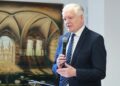 10.05.2021. Jędrzejów. Konferencja dotycząca Społecznej Inicjatywy Mieszkaniowej. Na zdjęciu: Jarosław Gowin - wicepremier, minister rozwoju, pracy i technologii / Wiktor Taszłow / Radio Kielce