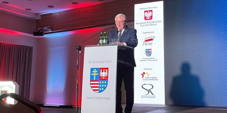 23.09.2021. Kielce. Kongres organizacji pozarządowych. Na zdjęciu: Andrzej Bętkowski - marszałek województwa świętokrzyskiego / Michał Kita / Radio Kielce