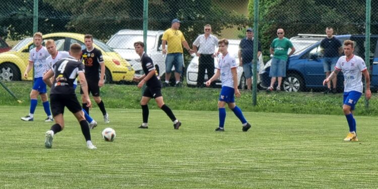 17.07.2021. Ostrowiec Św. Sparing KSZO - Wisła Sandomierz / Maciej Makuła / Radio Kielce