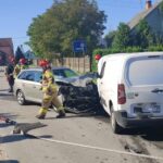 03.09.2021. Czostków. Zderzenie czołowe dwóch samochodów osobowych / Komenda Powiatowa Państwowej Straży Pożarnej we Włoszczowie/Facebook