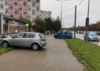 01.09.2021. Kielce. Kolizja na ul. Grunwaldzkiej / Policja Świętokrzyska