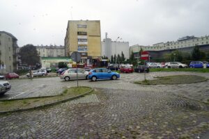 01.09.2021. Kielce. Parking przy dawnym kinie „Romantica” / Anna Kwapisz / Radio Kielce