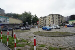 01.09.2021. Kielce. Parking przy dawnym kinie „Romantica” / Anna Kwapisz / Radio Kielce