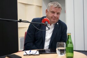 05.09.2021. Studio Polityczne Radia Kielce. Na zdjęciu: Jarosław Rusiecki - senator PiS / Robert Felczak / Radio Kielce