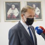 08.09.2021. Kielce. Przekształcenie dwóch oddziałów Świętokrzyskiego Centrum Matki i Noworodka w Kielcach w kliniki. Na zdjęciu: Andrzej Witczak - kierownik Klinki Położnictwa, Ginekologii i Endokrynologii Ginekologicznej / Anna Kwapisz / Radio Kielce