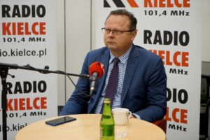 12.09.2021. Kielce. Studio Polityczne Radia Kielce. Na zdjęciu: Andrzej Szejna - poseł Nowej Lewicy / Piotr Kwaśniewski / Radio Kielce