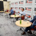 12.09.2021. Kielce. Studio Polityczne Radia Kielce. Na zdjęciu (od lewej): Krzysztof Słoń - senator PiS, Arkadiusz Bąk - PSL - Koalicja Polska, Paweł Wałdon - PO - Koalicja Obywatelska i Andrzej Szejna - poseł Nowej Lewicy / Piotr Kwaśniewski / Radio Kielce