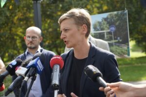 13.09.2021. Kielce. Konferencja prasowa w sprawie konsultacji społecznych w sprawie rewitalizacji Doliny Silnicy. Na zdjęciu: Agata Wojda - wiceprezydent Kielc / Anna Kwapisz / Radio Kielce