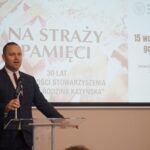 15.09.2021. Kielce. Otwarcie wystawy „Na straży pamięci. 30 lat działalności Stowarzyszenia Kielecka Rodzina Katyńska”. Na zdjęciu: Karol Nowacki - prezes Instytutu Pamięci Narodowej / Anna Kwapisz / Radio Kielce