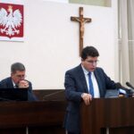 16.09.2021. Kielce. Sesja rady miasta. Na zdjęciu (od lewej): Jarosław Karyś - przewodniczący Rady Miasta Kielce, Marcin Stępniewski - radny / Anna Kwapisz / Radio Kielce