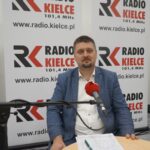 19.09.2021. Kielce. Studio Polityczne Radia Kielce. Na zdjęciu: Michał Godowski - Polskie Stronnictwo Ludowe / Dionizy Krawczyński / Radio Kielce
