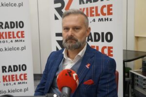 19.09.2021. Kielce. Studio Polityczne Radia Kielce. Na zdjęciu: Andrzej Pejas - Nowa Lewica / Dionizy Krawczyński / Radio Kielce