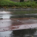 30.09.2021. Kielce. Ulica Marszałkowska. Progi zwalniające / Marcin Marszałek / Radio Kielce