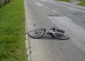 Rowerzystka potrącona na ścieżce rowerowej. Trafiła do szpitala