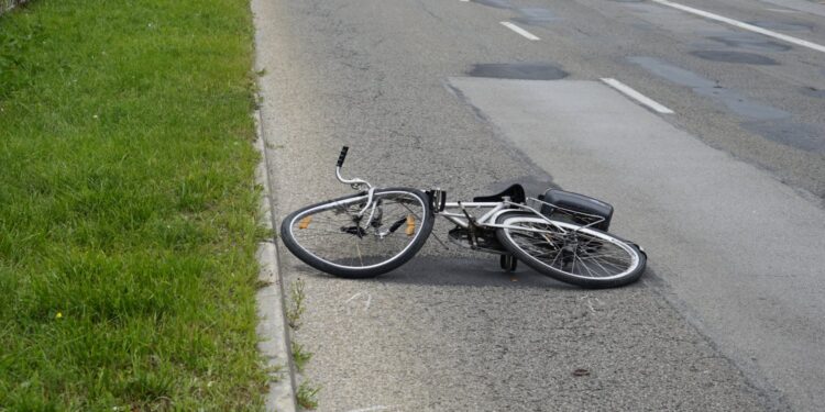 Pijany złodziej ciągnął rower, bo tylne koło było zablokowane