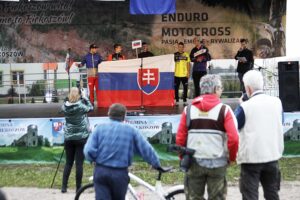 17.09.2021 Piekoszów. Otwarcie mistrzostw Europy w motocyklowych rajdach enduro / Jarosław Kubalski / Radio Kielce