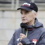 18.09.2021 Kielce. Pielgrzymka rowerowa na Święty Krzyż. Wyjazd z Placu Jana Pawła II. Biskup Marian Florczyk / Jarosław Kubalski / Radio Kielce