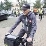 18.09.2021 Kielce. Pielgrzymka rowerowa na Święty Krzyż. Wyjazd z Placu Jana Pawła II. Biskup Marian Florczyk / Jarosław Kubalski / Radio Kielce