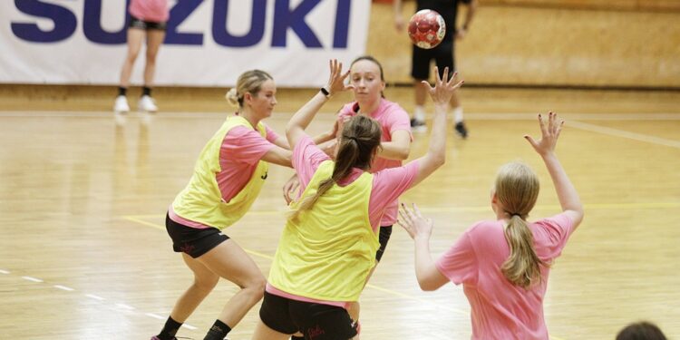 01.09.2021 Kielce. Trening piłkarek ręcznych Suzuki Korony Handball / Jarosław Kubalski / Radio Kielce