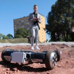 04.09.2021. Kielce. Łaziki z recyklingu. Na zdjęciu Konrad Szymkiewicz - student Politechniki Świętokrzyskiej / Wiktor Taszłow / Radio Kielce