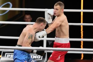 04.09.2021. Kielce. Suzuki Boxing Night 7 PRO. Walka Daniel Adamiec - Siarhei Krapshyla / Wiktor Taszłow / Radio Kielce